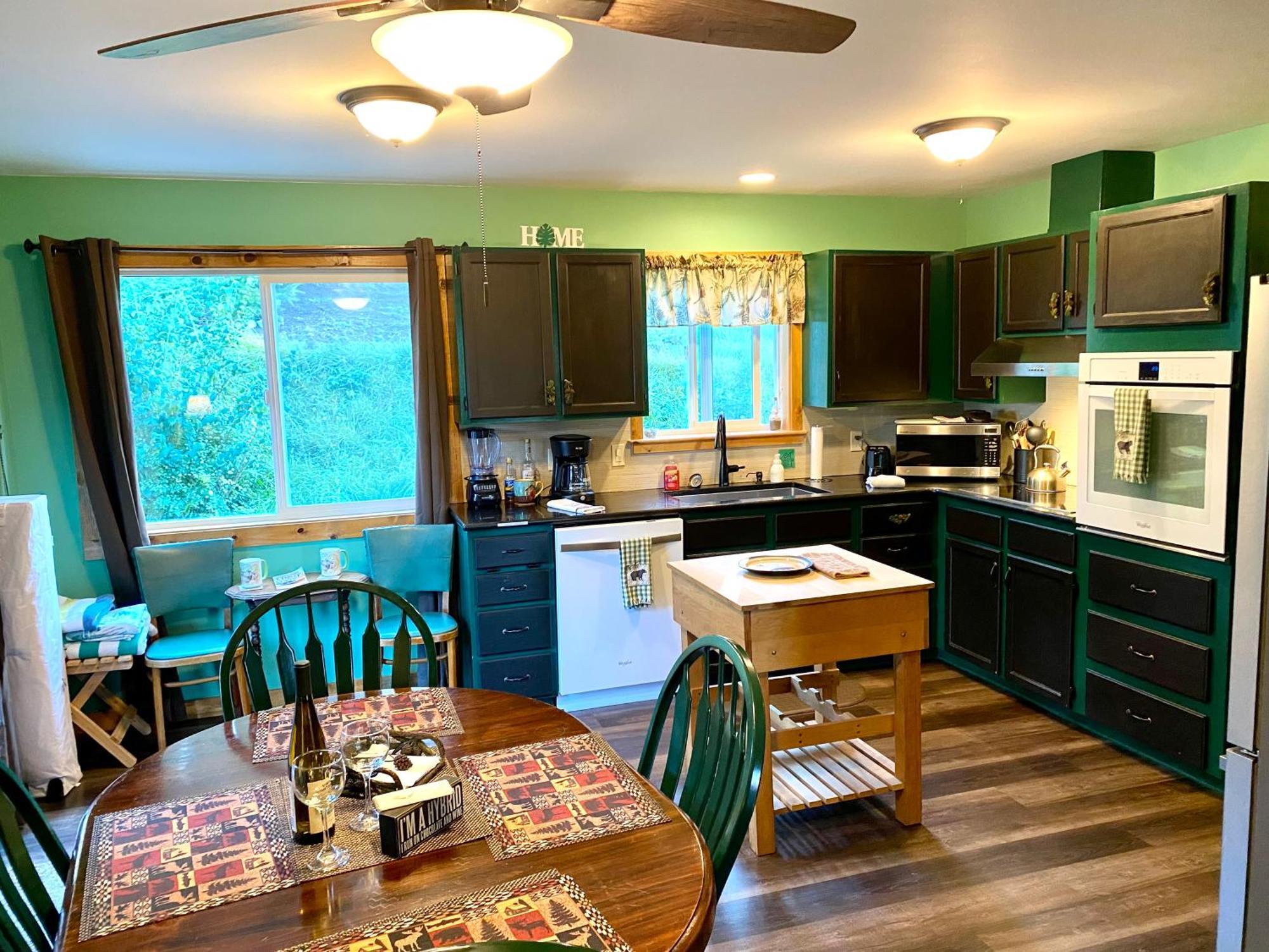 Cabin - Hot Tub - Fire Pit - View - Getaway! Oak Harbor Luaran gambar